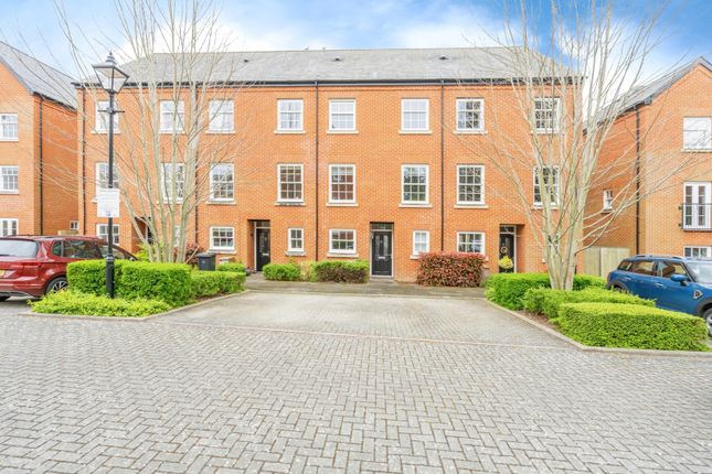 3 bed terraced house