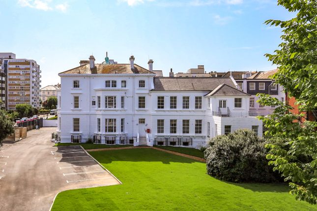 1 bedroom ground floor flat for sale
