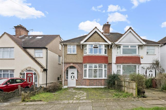 Woodland Gardens, Isleworth TW7 3 bed semi