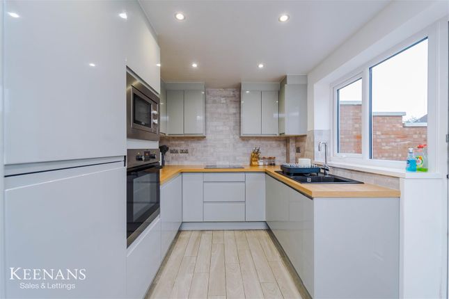 3 bed semi-detached house