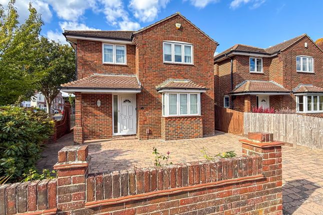 4 bed detached house