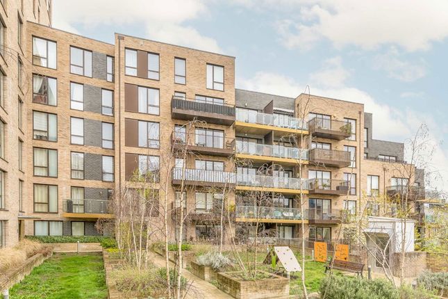 Guthridge Close, London E14 2 bed flat for sale
