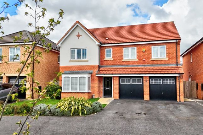 Wakefield, WF1 5 bed detached house for sale