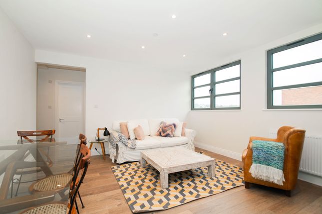 Elm Grove, London SW19 2 bed flat for sale