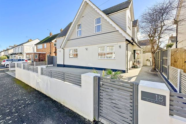 4 bed detached house