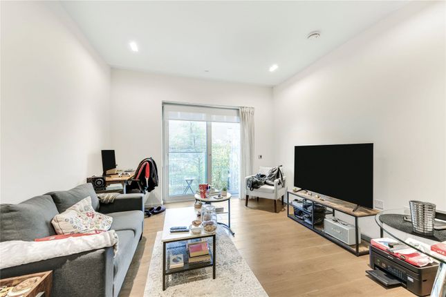 7 Columbia Gardens, Lillie Square SW6 1 bed property for sale