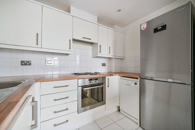 Wooldridge Close, Feltham, TW14 2 bed maisonette for sale