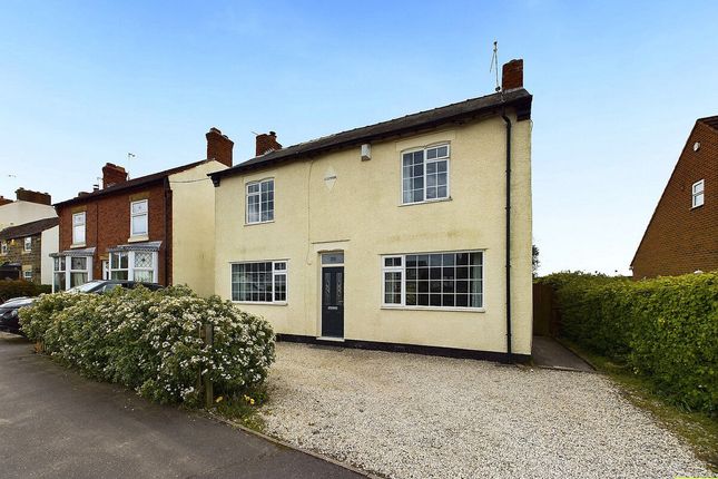 Chesterfield S45 3 bed detached house for sale