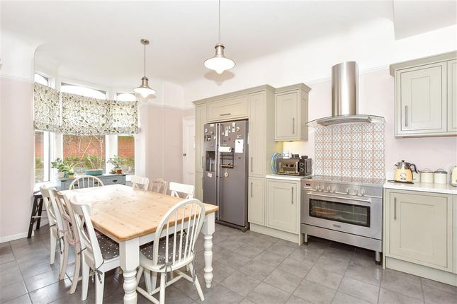 4 bedroom end of terrace house for sale