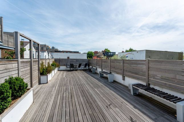 Broadway, West Ealing, London, W13 2 bed flat for sale