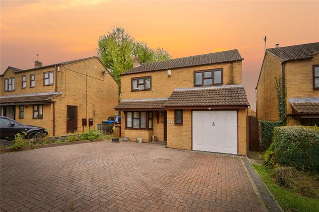 4 bed detached house