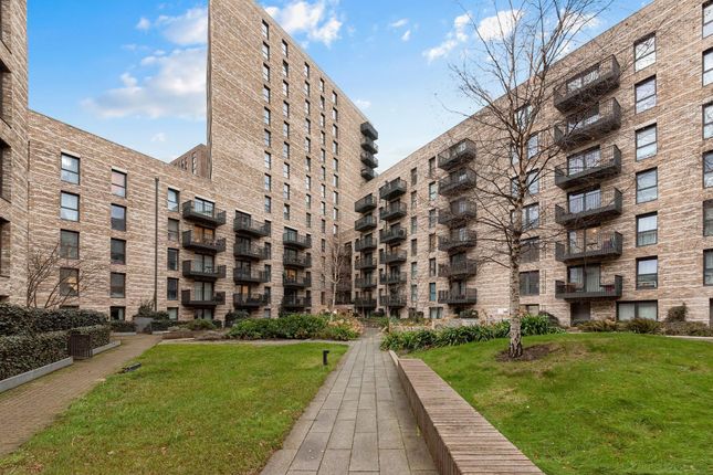 Kingfisher Hights, Royal Wharf, E16 2 bed apartment for sale