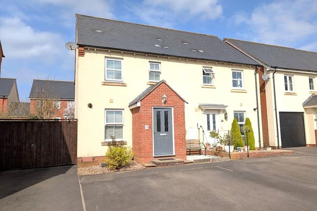 3 bed semi-detached house