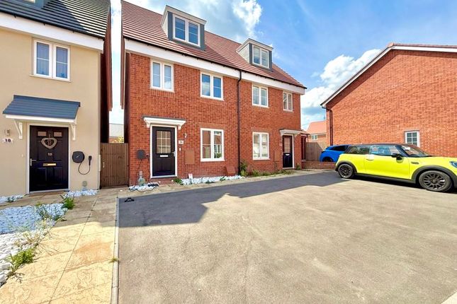 3 bedroom town house for sale