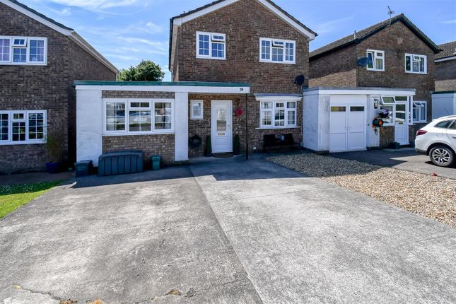 3 bedroom link detached house for sale