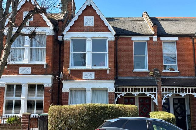 Princes Avenue, London, N22 2 bed maisonette for sale
