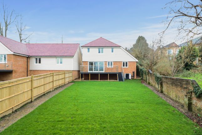 93a High Street, Battle, TN33 4 bed detached house for sale
