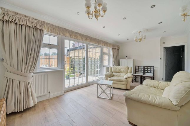 Quaves Road, Langley, Slough, SL3 4 bed detached house for sale