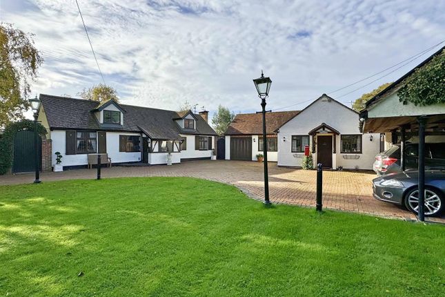 Gransmore Green, Felsted, Dunmow 7 bed detached bungalow for sale
