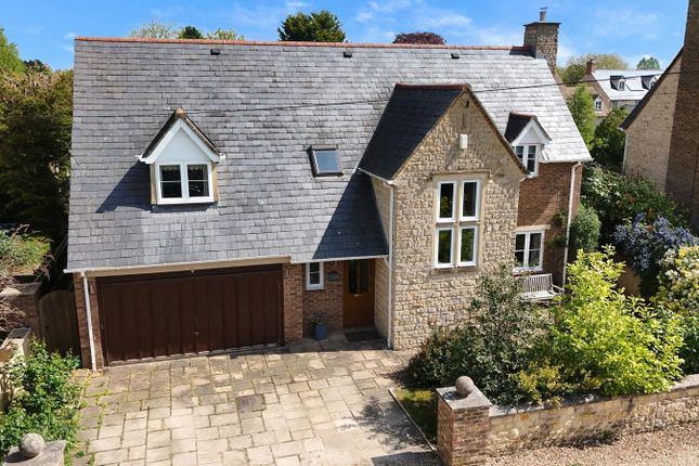 Abingdon Road, Witney OX29 4 bed detached house for sale