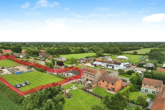 5 bed detached house