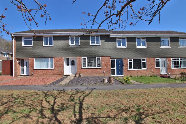 Woodhall Way, Fareham 3 bed terraced house for sale