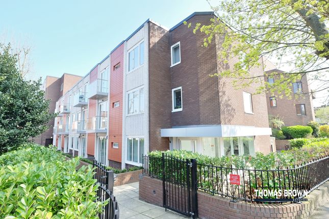 1 bedroom ground floor flat for sale