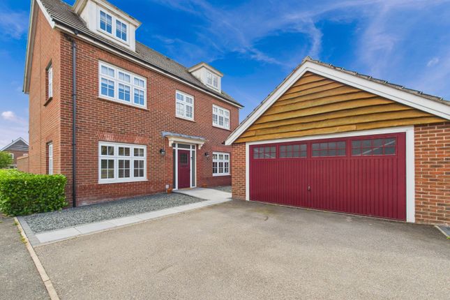 5 bedroom detached house for sale