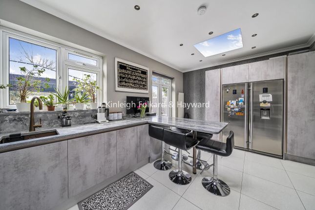 Connaught Gardens, Palmers Green 4 bed semi