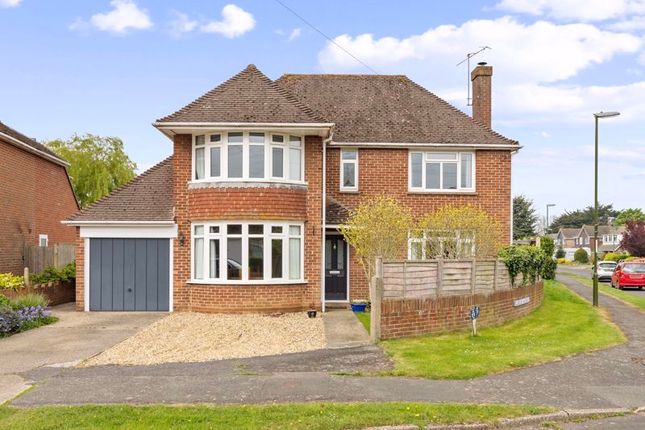 4 bed detached house