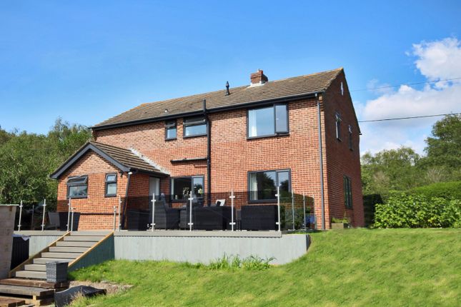 3 bed detached house