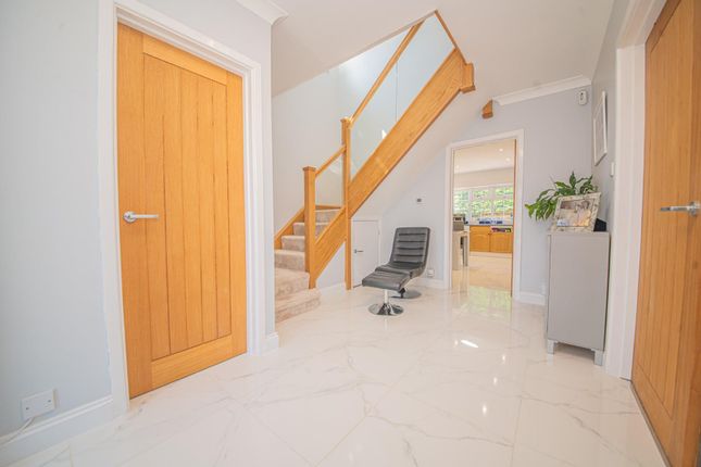 4 bed detached house