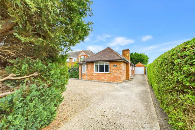 Chestnut Way, Princes Risborough HP27 3 bed detached bungalow for sale