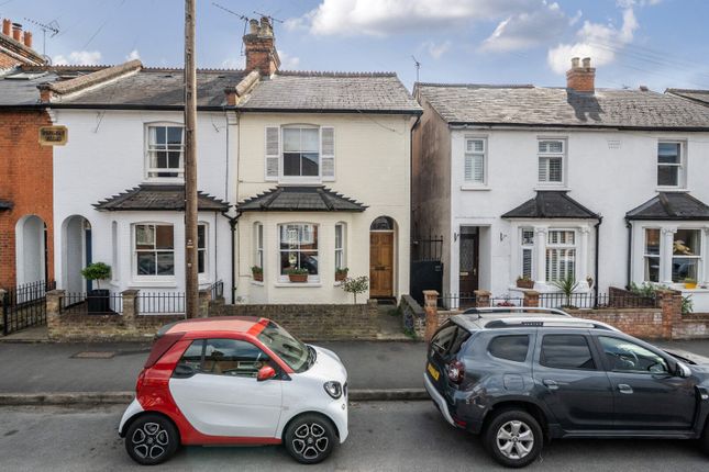 Dorchester Road, Weybridge, KT13 3 bed semi