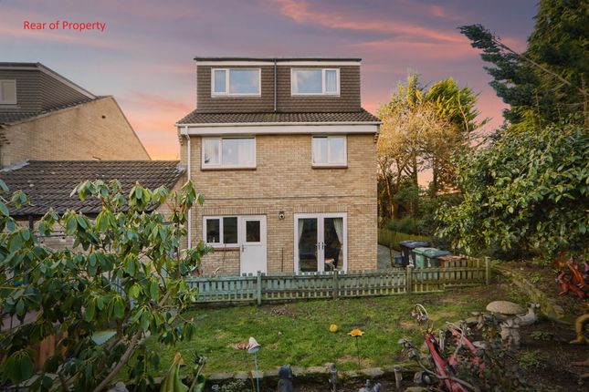 6 bedroom link detached house for sale