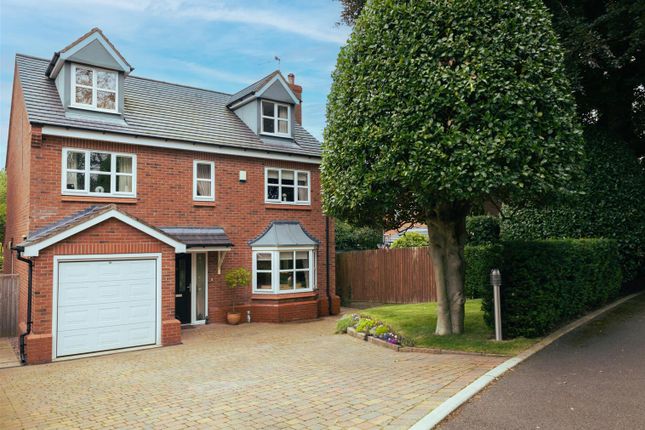 5 bedroom detached house for sale