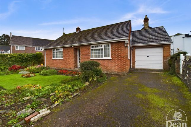 High Street, Blakeney GL15 2 bed detached bungalow for sale