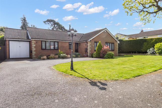 Chester Close, Potters Bar EN6 3 bed detached bungalow for sale