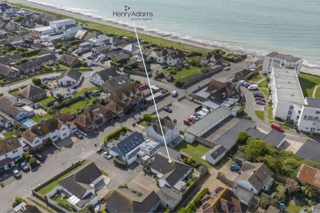 Watersedge Gardens, West Wittering, PO20 3 bed detached bungalow for sale