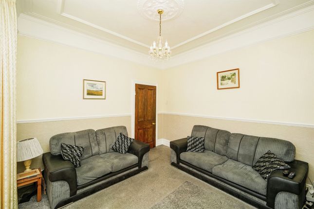 4 bedroom end of terrace house for sale