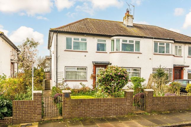 Otterburn Gardens, Isleworth TW7 2 bed maisonette for sale