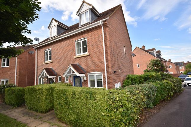 Elder Close, Witham St. Hughs 3 bed townhouse for sale