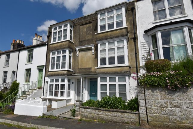 2 bed terraced house