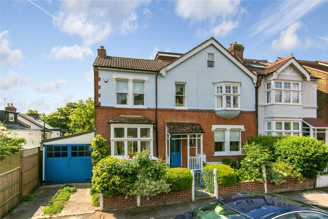 5 bedroom semi-detached house for sale