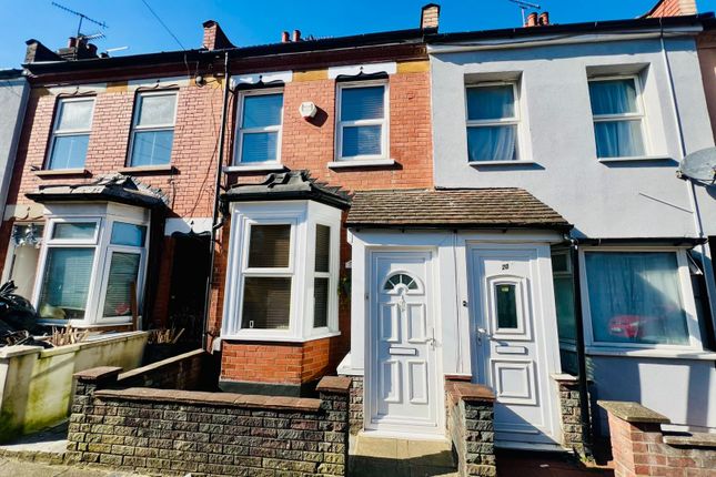 Naseby Road, Luton, Bedfordshire 2 bed terraced house for sale