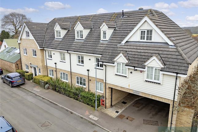 Sunnymede, Essex IG7 2 bed apartment for sale