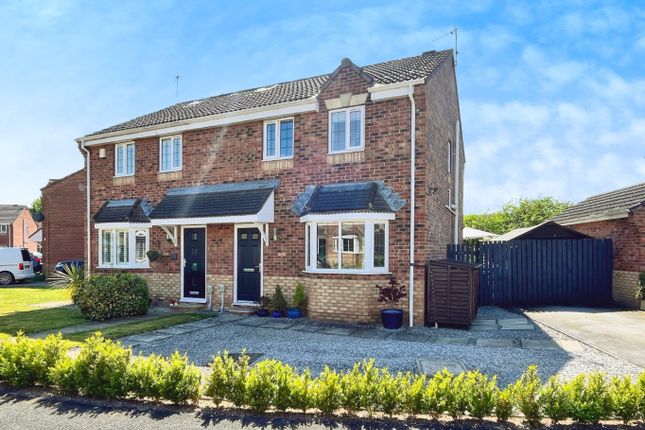 Mill View Road, Beverley, HU17 0UQ 3 bed semi