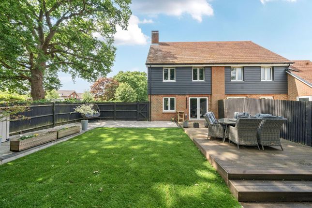 3 bedroom semi-detached house for sale