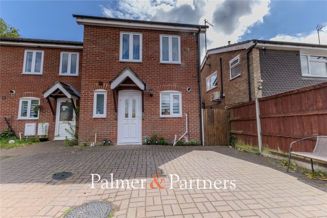 Starfield Close, Ipswich, Suffolk, IP4 2 bed end of terrace house for sale
