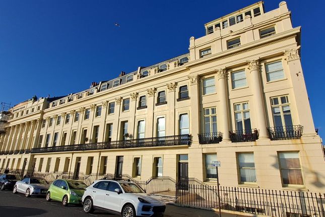 Brunswick Terrace, Hove 2 bed flat for sale